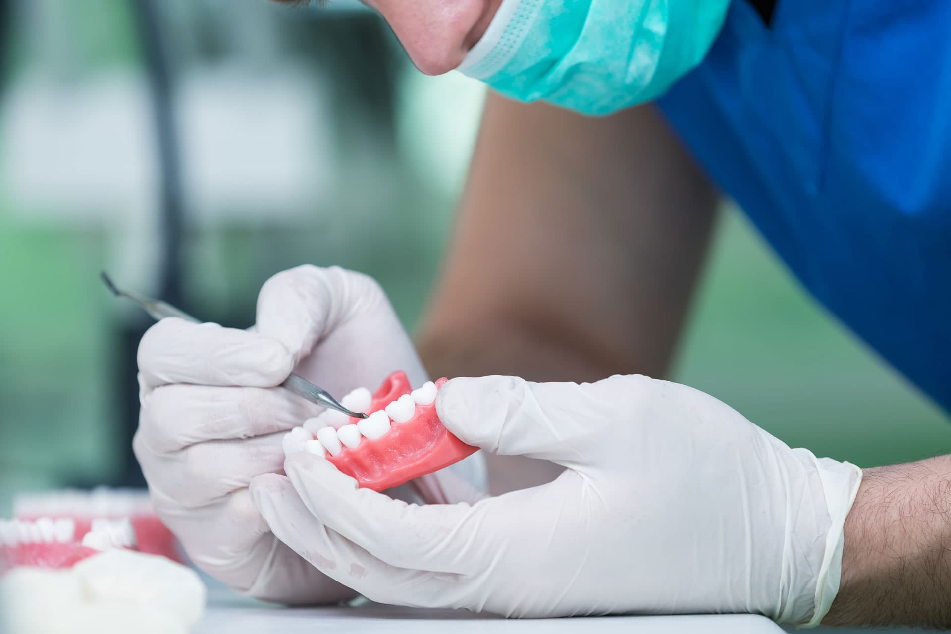 ¿Necesitas una prótesis dental en Vigo?